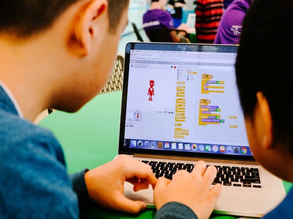 Scratch интерфейс для детей на Новой Риге